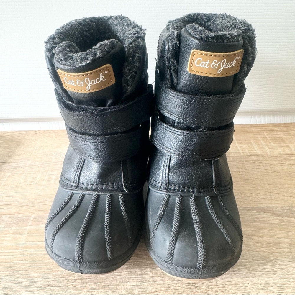 Cat & Jack Black Kids Snow Boots 10